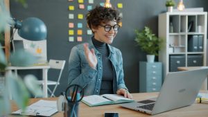 Business owner learning how to hire a virtual assistant in Australia