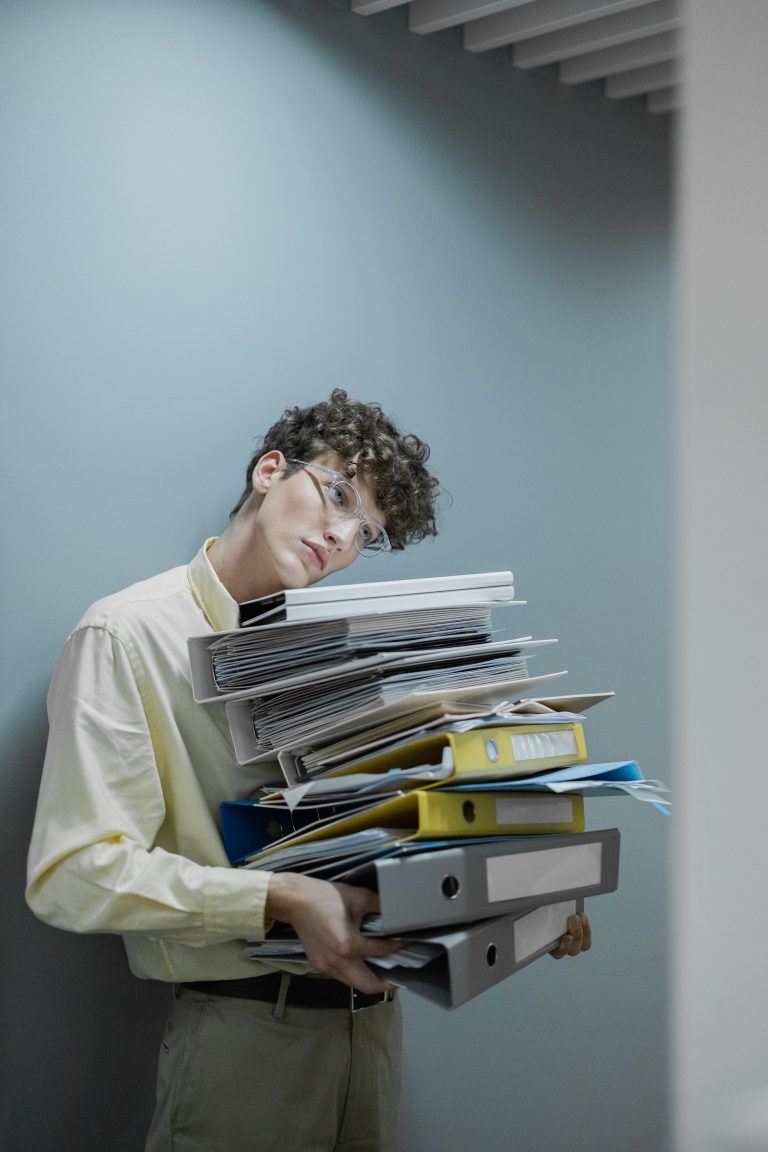 Piling Admin Task of the Employee